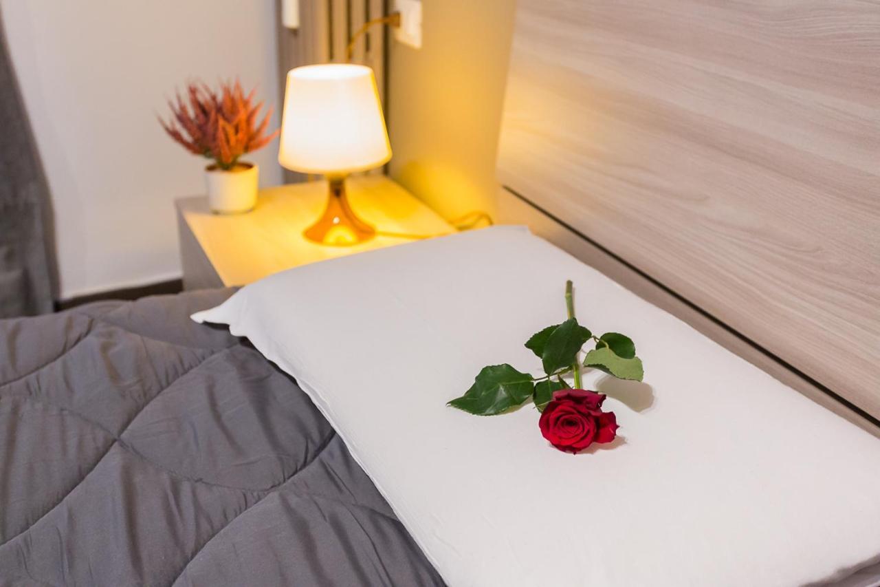 Hh Hermoso Housing อาเลสซานเดรีย ภายนอก รูปภาพ